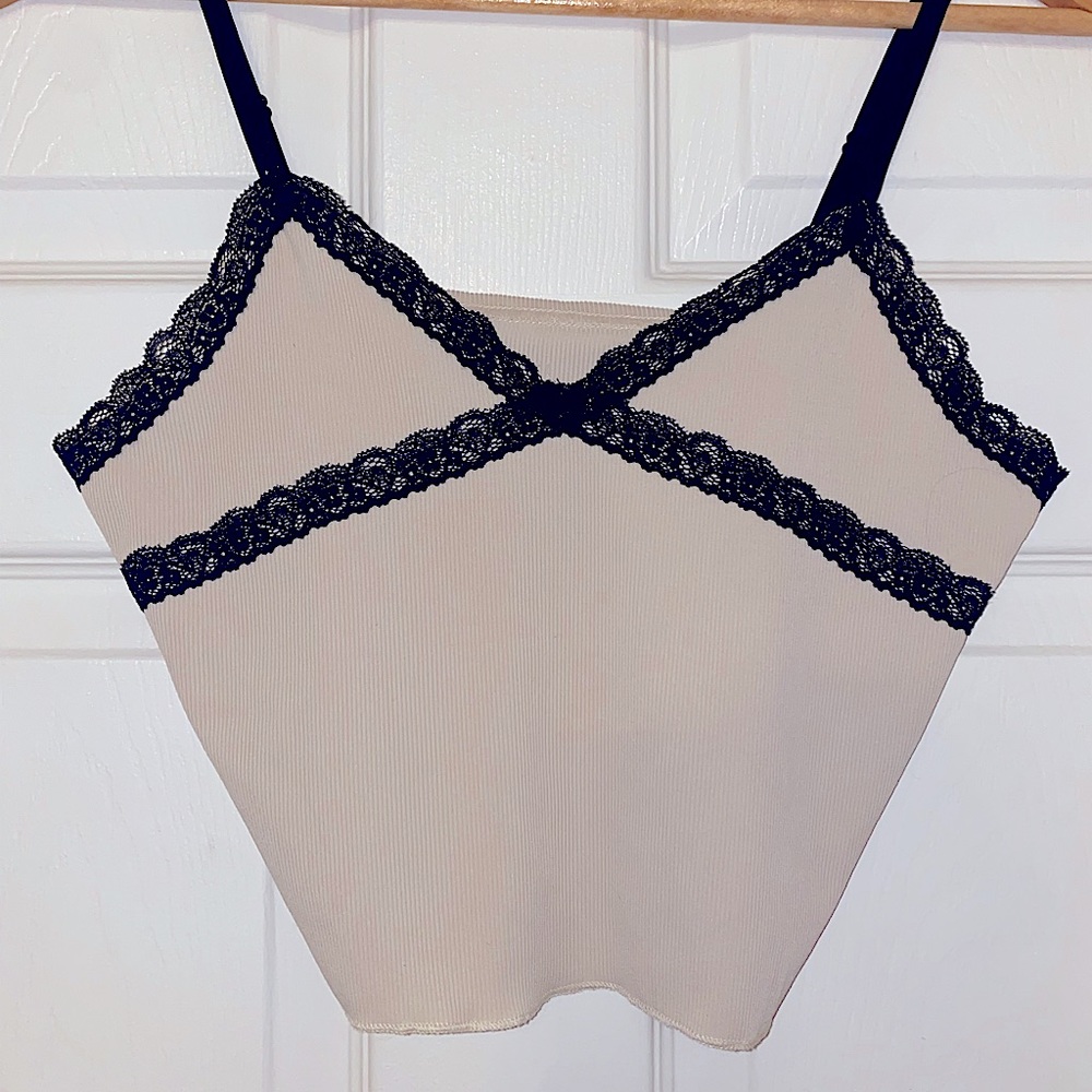 Laced v-neck tank top